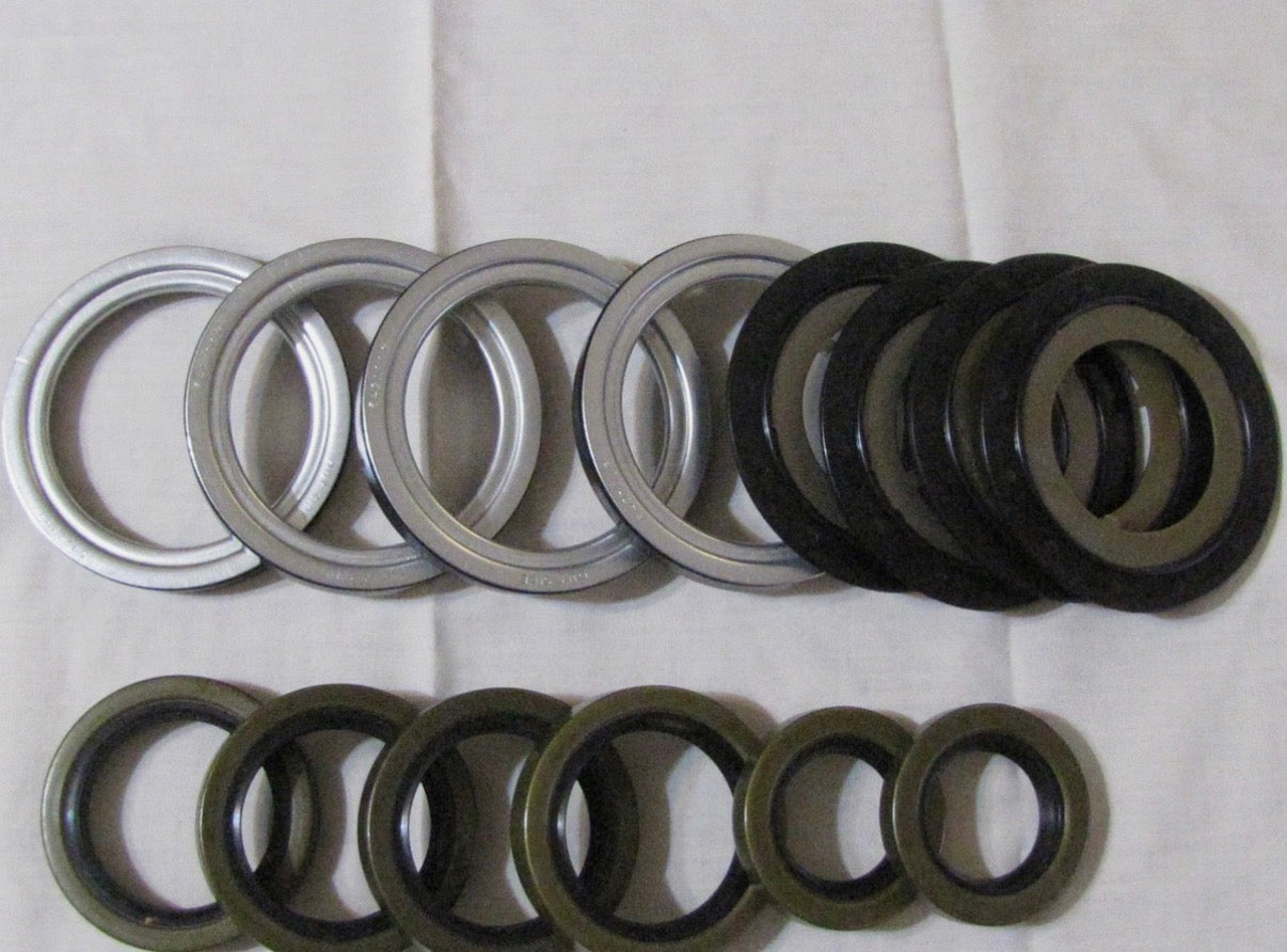 Rockwell 2.5 Ton Front & Rear Axle Seal Kit