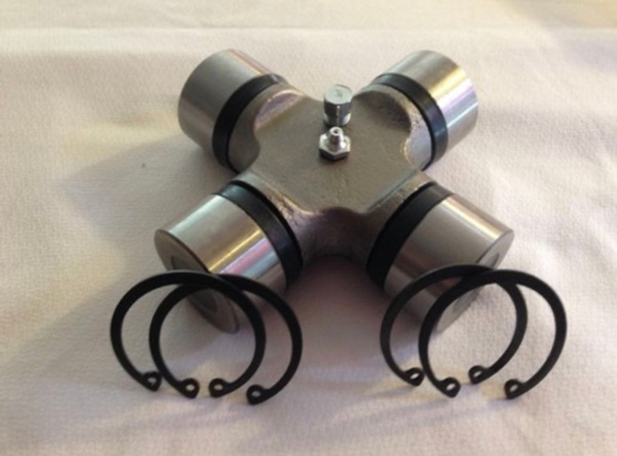 2.5 Ton Axle Shaft U-Joint w/Grease Fitting