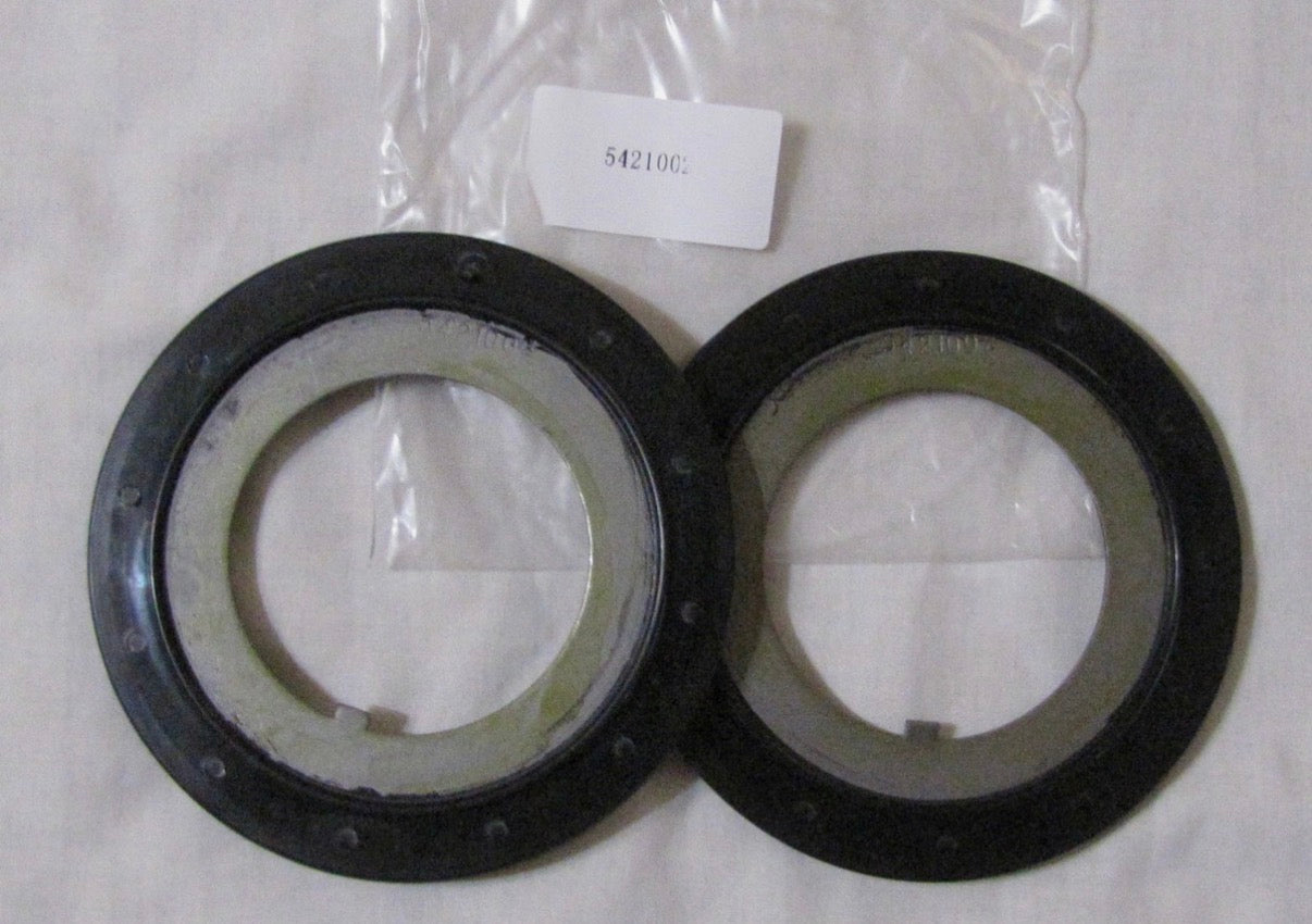 Rockwell 2.5 Ton Outer Hub Seals — Pair