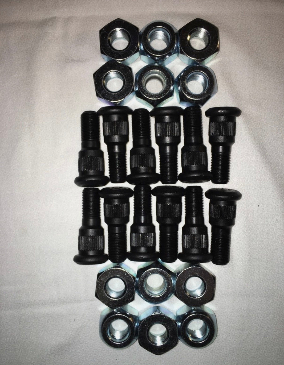 Rockwell M35A2 2.5 Ton 12 RH Lug Nut & Stud Kit