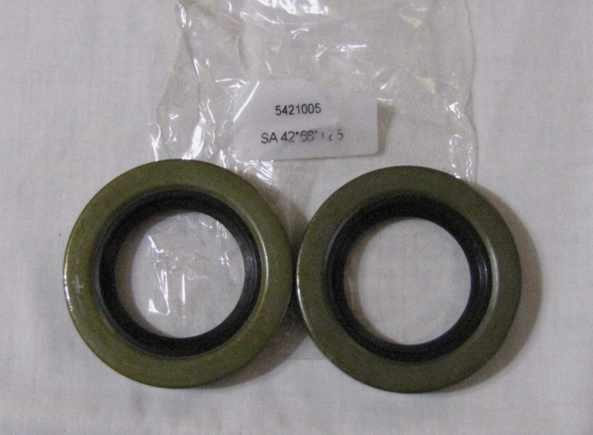 Rockwell 2.5 Ton Axle Tube Seals — Pair