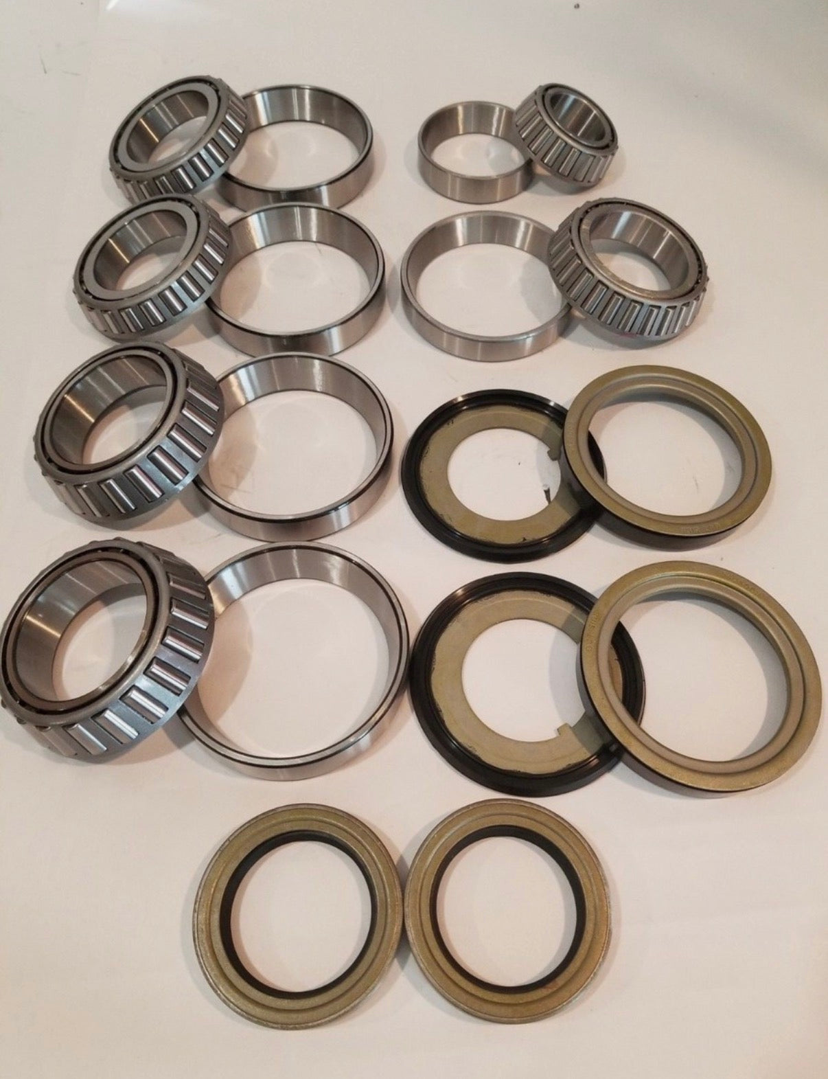 Rockwell 2.5 Ton Hub & Pinion Bearing Kit with Seals